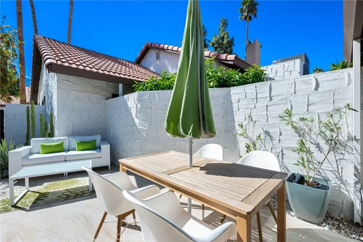 2355 S Gene Autry Trl C, Palm Springs, California 92264