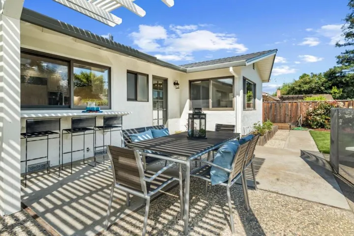 20372 Miljevich Drive, Saratoga, California 95070