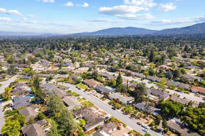 20372 Miljevich Drive, Saratoga, California 95070