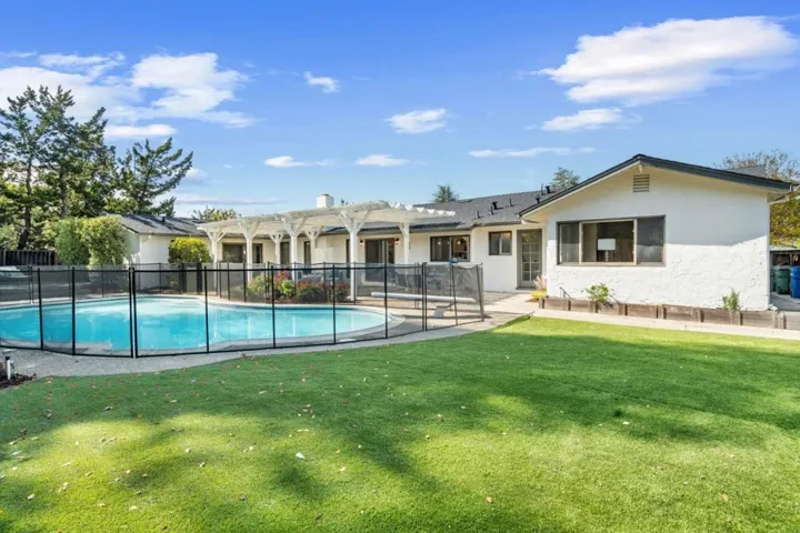 20372 Miljevich Drive, Saratoga, California 95070