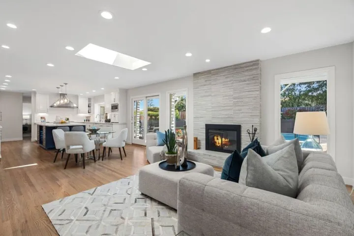 20372 Miljevich Drive, Saratoga, California 95070