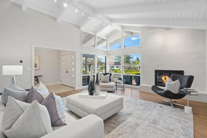 20372 Miljevich Drive, Saratoga, California 95070