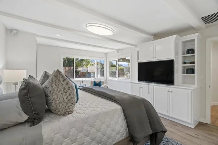 20372 Miljevich Drive, Saratoga, California 95070