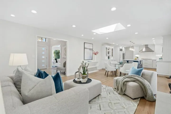 20372 Miljevich Drive, Saratoga, California 95070