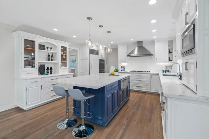 20372 Miljevich Drive, Saratoga, California 95070