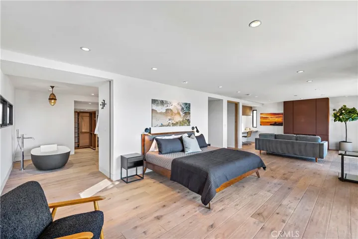 2623 Victoria Drive, Laguna Beach, California 92651
