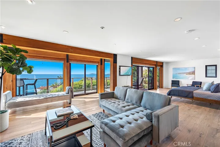 2623 Victoria Drive, Laguna Beach, California 92651