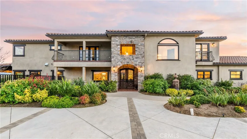 Magnificent front yard and entrance
