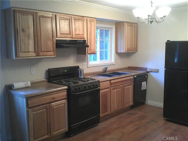 25000 Saxon Drive, Crestline, California 92325
