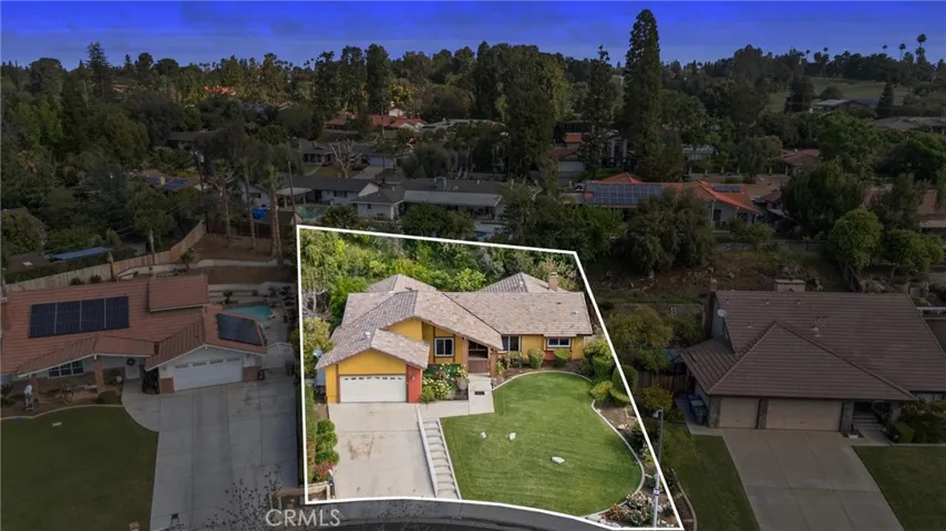 5804 Medio Luna Avenue, Bakersfield, California 93306