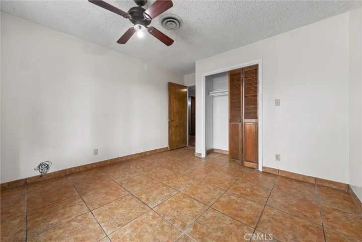 5804 Medio Luna Avenue, Bakersfield, California 93306