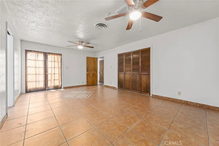5804 Medio Luna Avenue, Bakersfield, California 93306