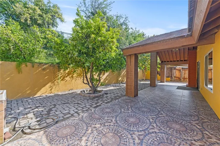 5804 Medio Luna Avenue, Bakersfield, California 93306