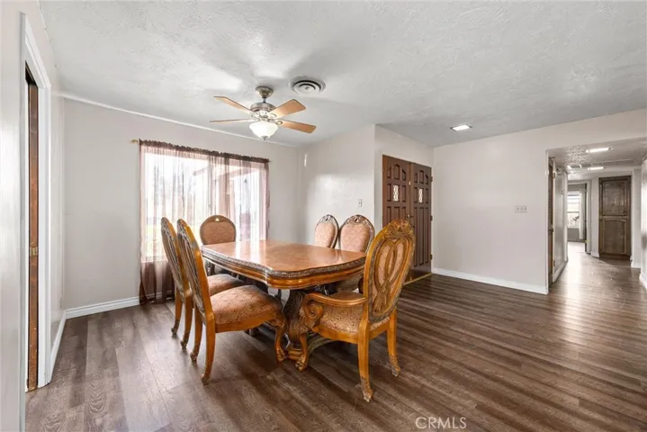5804 Medio Luna Avenue, Bakersfield, California 93306
