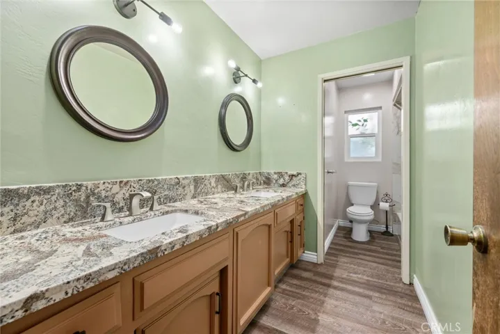 5804 Medio Luna Avenue, Bakersfield, California 93306