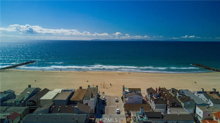 202 30th Street B, Newport Beach, California 92663