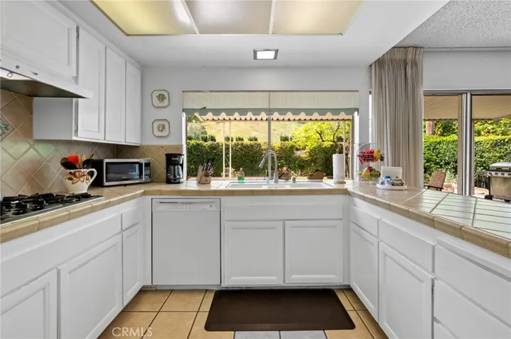 2431 Sarandi Grande Drive, Hacienda Heights, California 91745