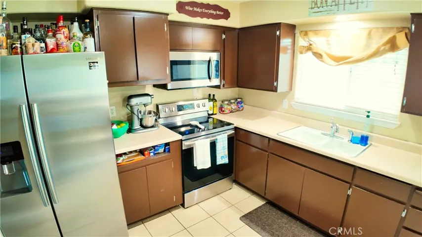 2263 1st Street, Atwater, California 95301