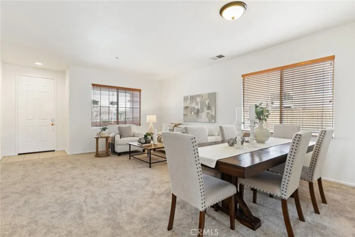 Living / Dining 2