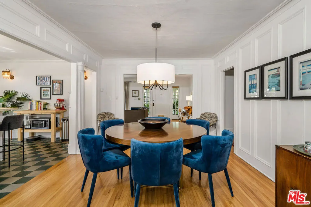 106 N Ridgewood Place, Los Angeles, California 90004 home-pic-8