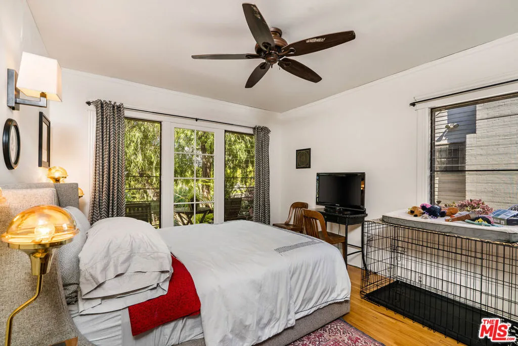 106 N Ridgewood Place, Los Angeles, California 90004 home-pic-19