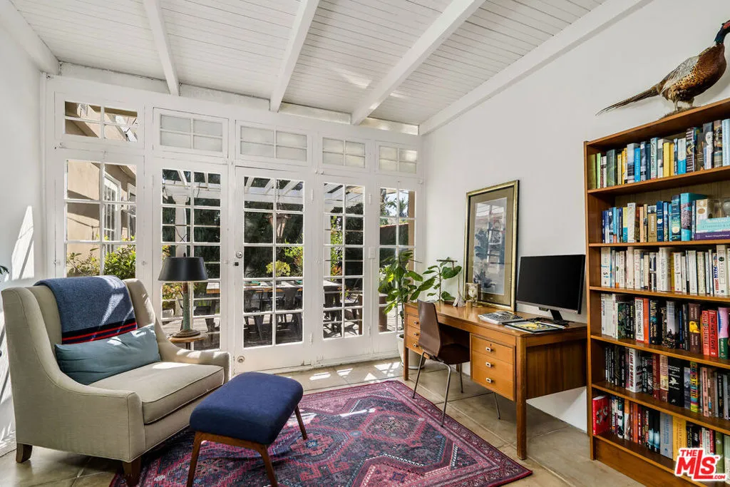 106 N Ridgewood Place, Los Angeles, California 90004 home-pic-15