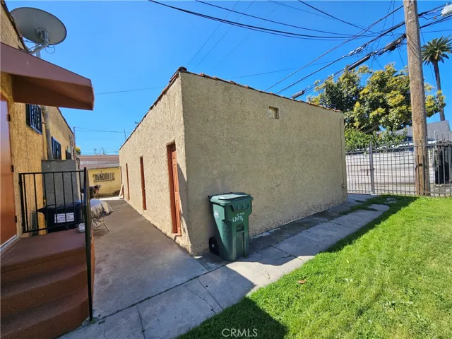 6401 Converse Avenue, Los Angeles, California 90001