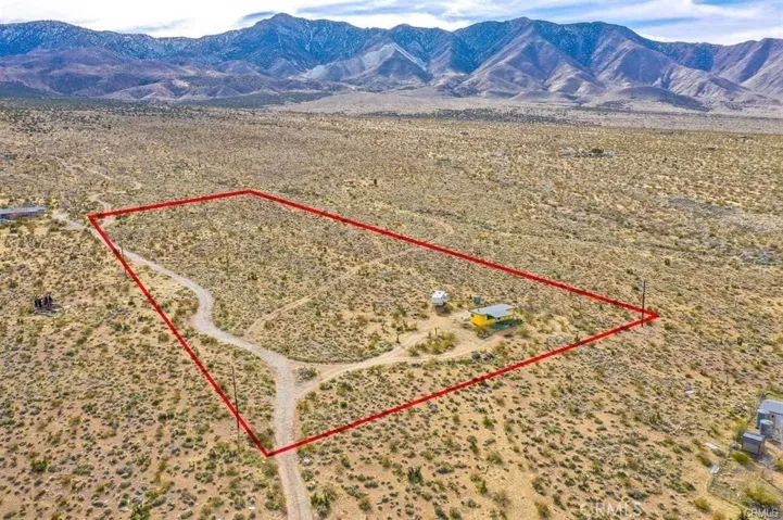 31077 Azurite Road, Lucerne Valley, California 92356