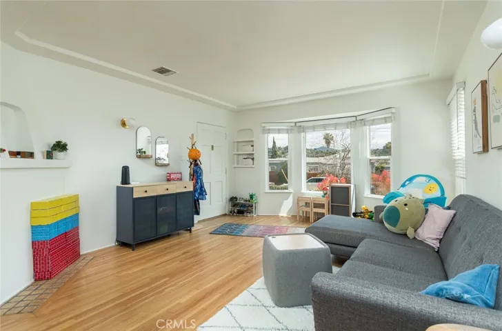 4053 Somers Avenue, Los Angeles, California 90065