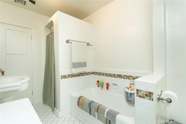 4053 Somers Avenue, Los Angeles, California 90065