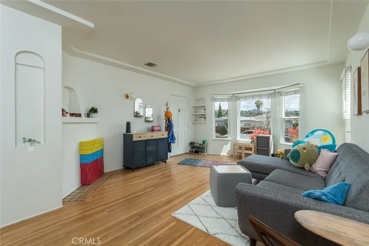 4053 Somers Avenue, Los Angeles, California 90065