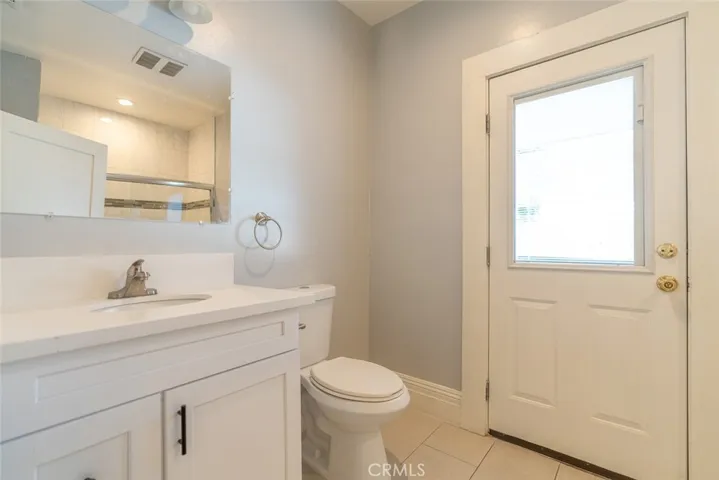 1329 Linwood Avenue, Los Angeles, California 90017