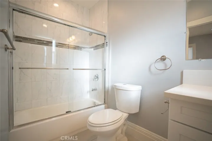 1329 Linwood Avenue, Los Angeles, California 90017