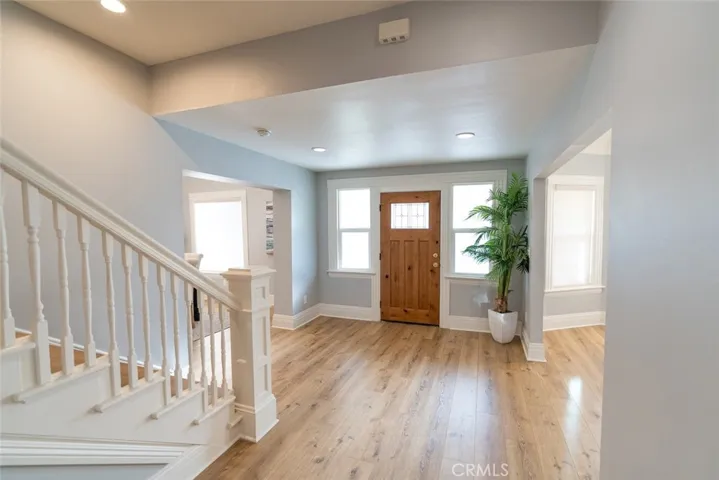 1329 Linwood Avenue, Los Angeles, California 90017