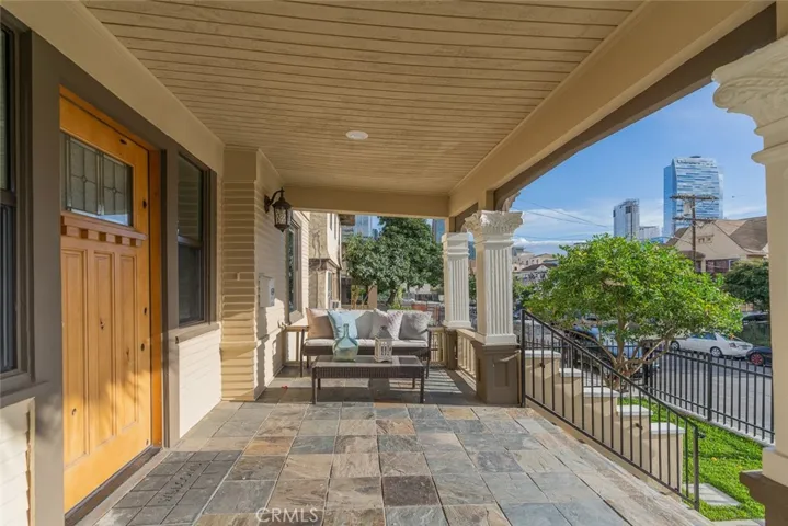 1329 Linwood Avenue, Los Angeles, California 90017