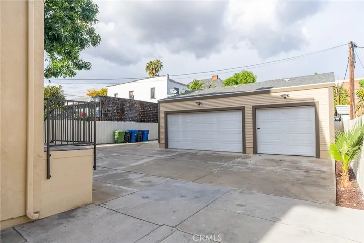 1329 Linwood Avenue, Los Angeles, California 90017