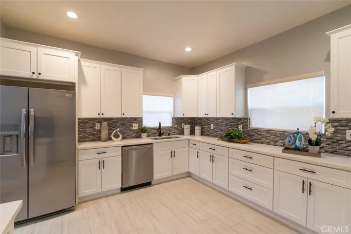 1329 Linwood Avenue, Los Angeles, California 90017