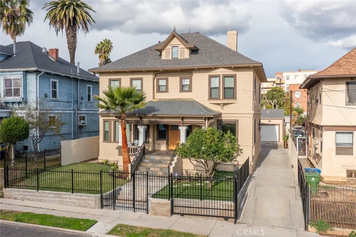1329 Linwood Avenue, Los Angeles, California 90017