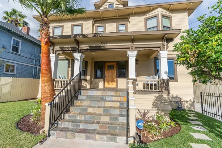 1329 Linwood Avenue, Los Angeles, California 90017