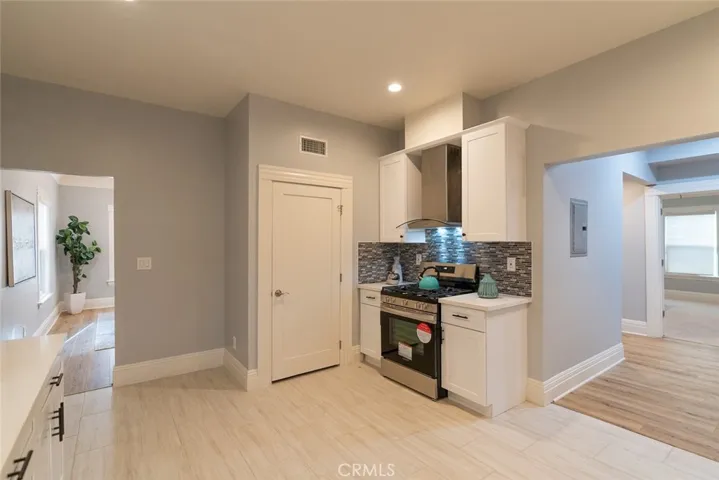 1329 Linwood Avenue, Los Angeles, California 90017