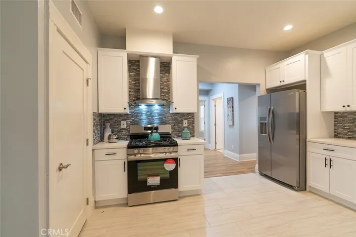 1329 Linwood Avenue, Los Angeles, California 90017