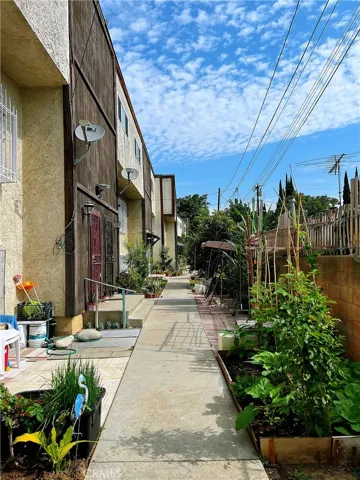 11331 Elliott Avenue 10, El Monte, California 91732