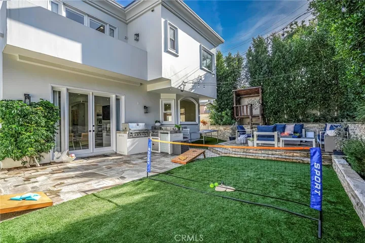 2509 N Poinsettia Avenue, Manhattan Beach, California 90266