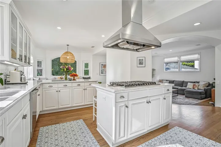 2509 N Poinsettia Avenue, Manhattan Beach, California 90266