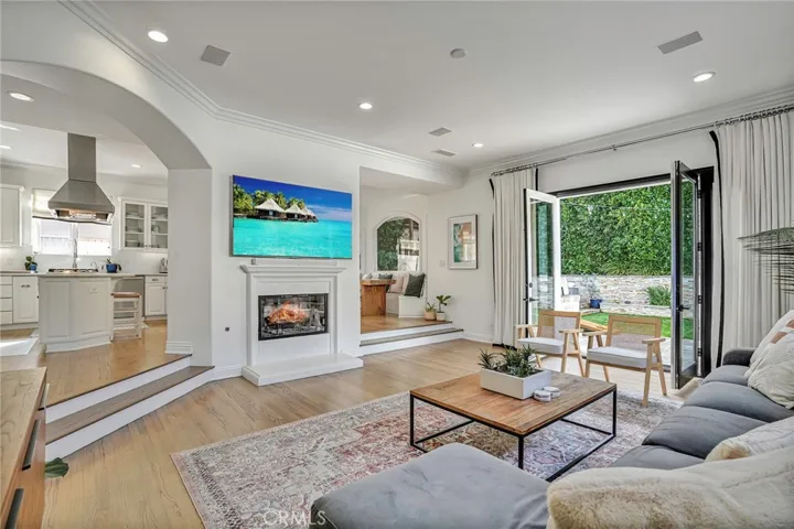 2509 N Poinsettia Avenue, Manhattan Beach, California 90266