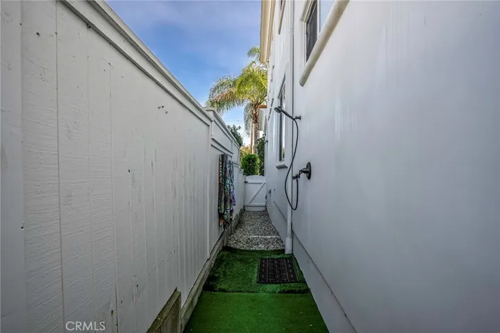 2509 N Poinsettia Avenue, Manhattan Beach, California 90266