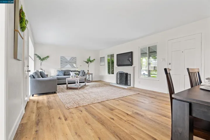 2207 Holbrook Dr, Concord, California 94519