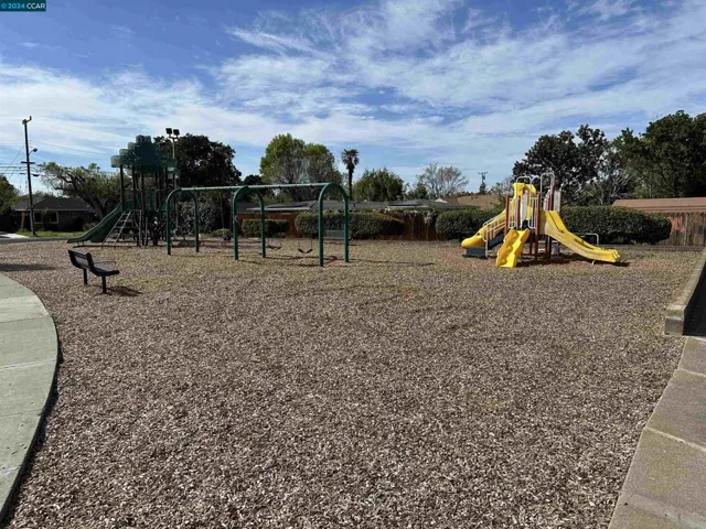 2207 Holbrook Dr, Concord, California 94519