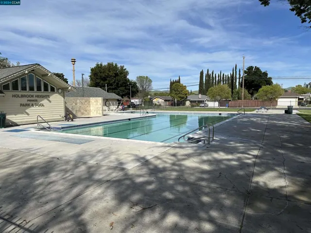 2207 Holbrook Dr, Concord, California 94519