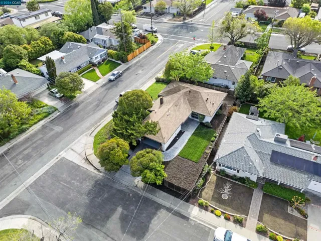 2207 Holbrook Dr, Concord, California 94519